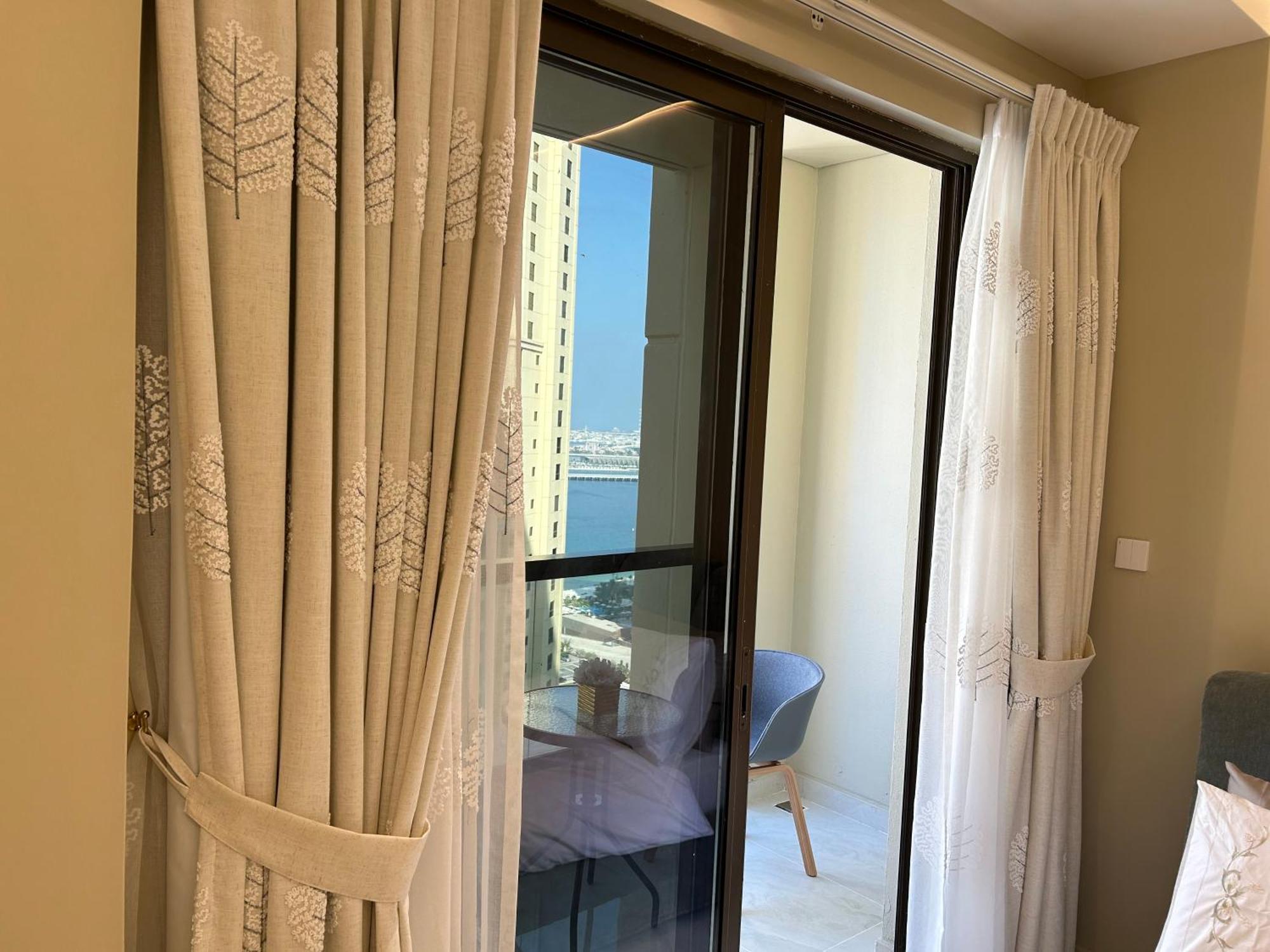 Usmans 3 Bedroom Sea View Apartment Dubai