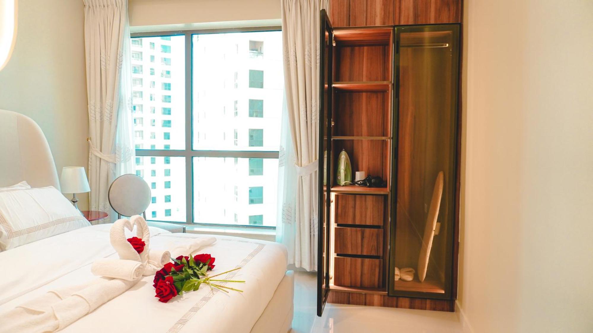 Apartment Usmans 3 Bedroom Sea View Dubai