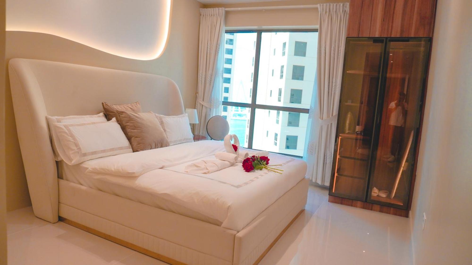 Usmans 3 Bedroom Sea View Apartment Dubai